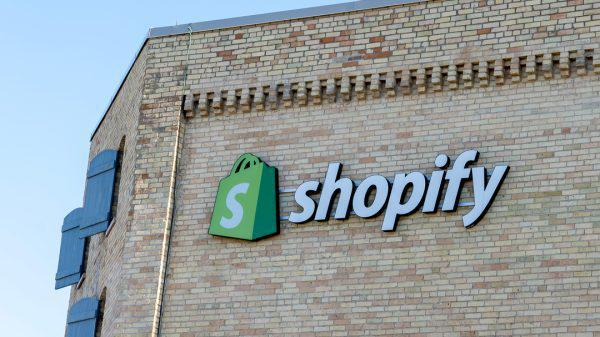 2025年企业出海最全攻略：离岸公司注册地选择+跨境架构搭建